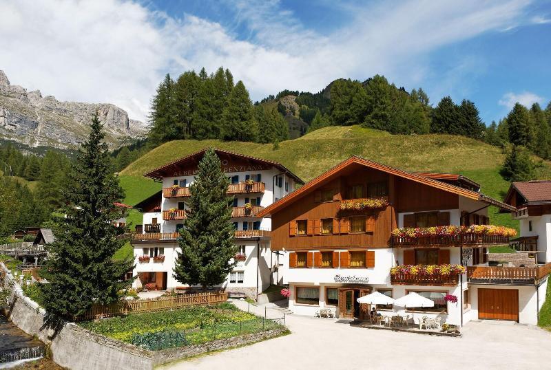 Hotel Genziana Arabba Bagian luar foto